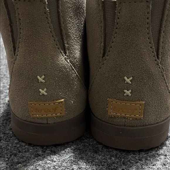 Reef Sunfolk Women’s Taupe Suede Slip on Moccasin - Picture 5 of 7